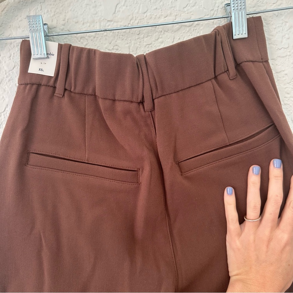 Abercrombie & Fitch Women's High-Waist Wide Leg LONG Pants - Brown - Picture 4 of 5